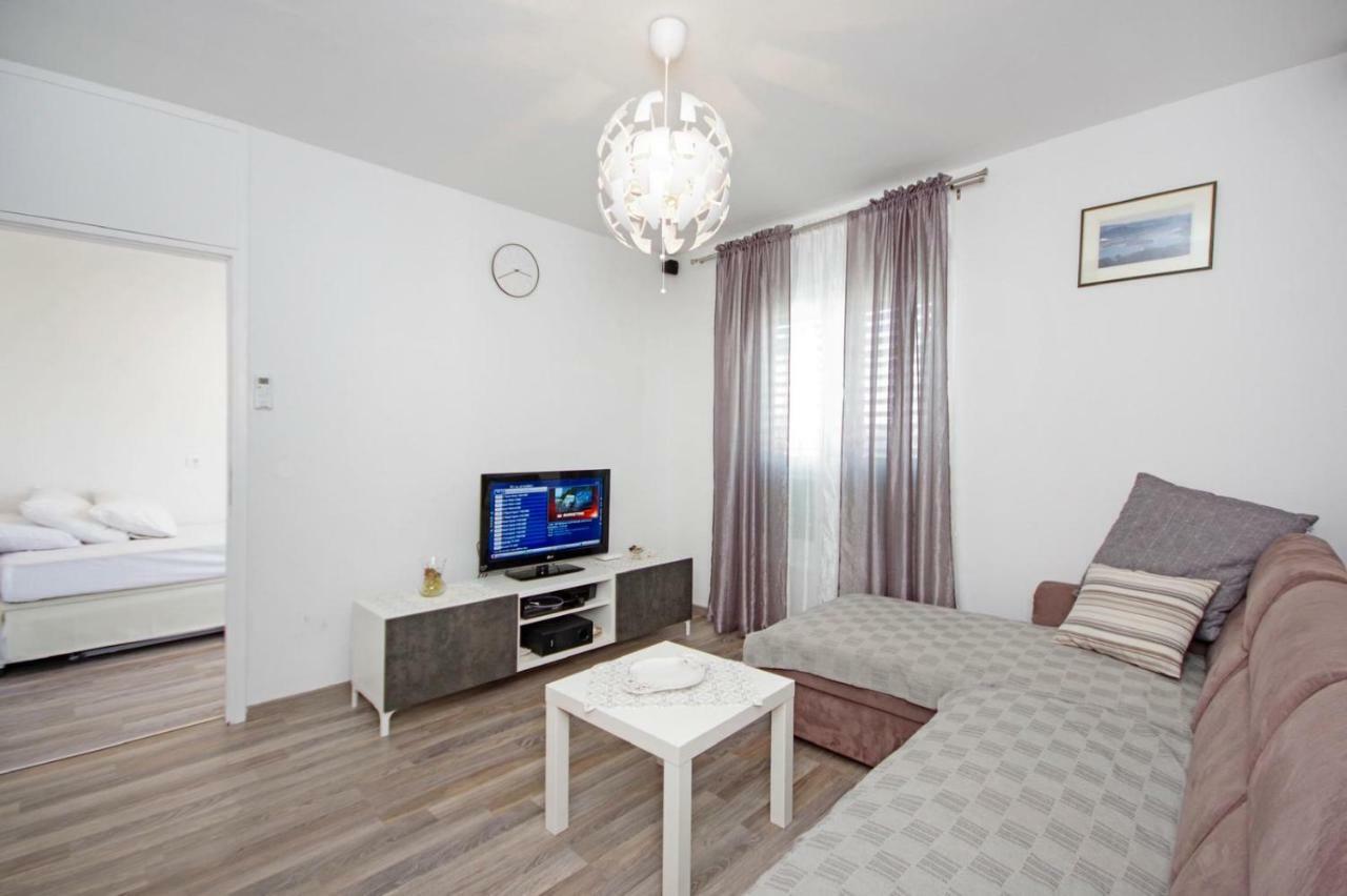 Nugal Apartament *